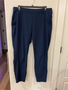 Columbia Women's Navy Blue Athletic Pants